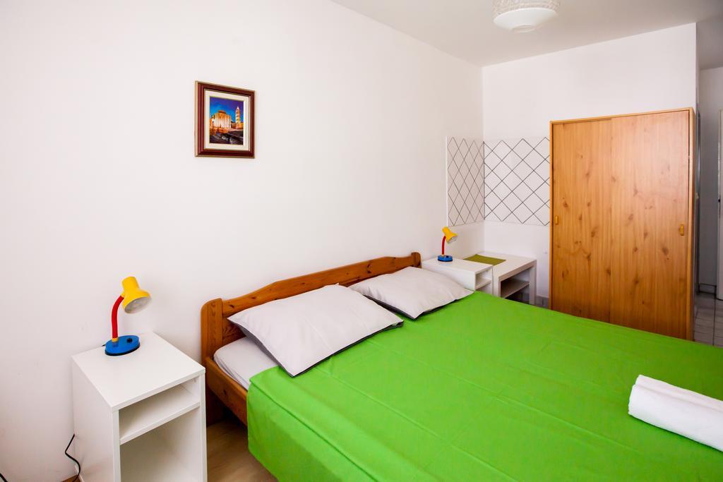 Friendly People'S Guest House Zadar Exterior photo
