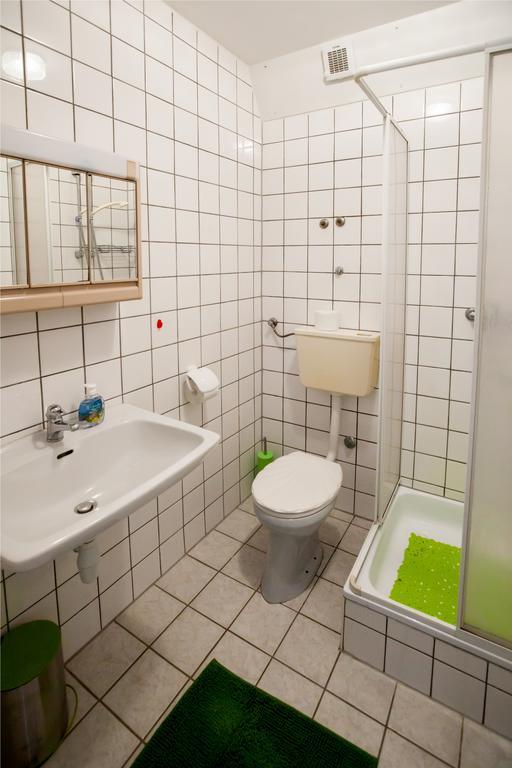 Friendly People'S Guest House Zadar Exterior photo