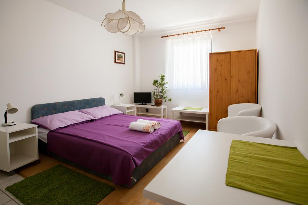 Friendly People'S Guest House Zadar Exterior photo
