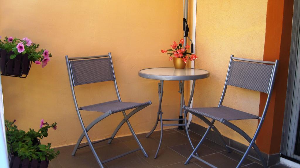 Friendly People'S Guest House Zadar Exterior photo